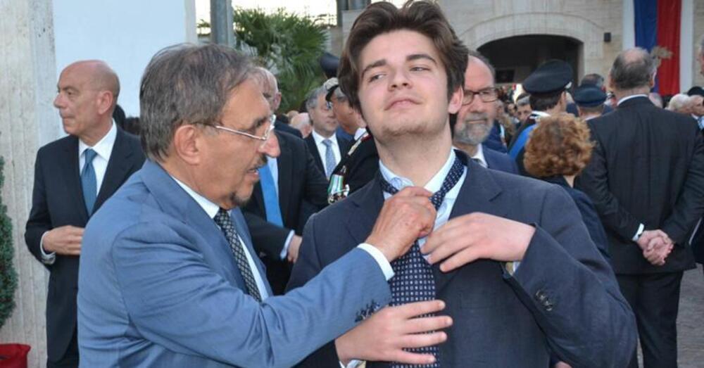 Il figlio di La Russa accusato di violenza? Sgarbi: &ldquo;Forse la ragazza pensa di trarre beneficio dalla denuncia&rdquo;. E sull&rsquo;ipotesi del complotto per le indagini a Santanch&egrave; e Delmastro&hellip;