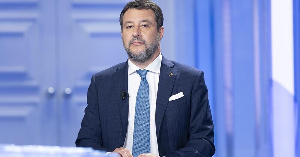 Ragazzi alla guida? Ecco l&#039;appello di Salvini ai genitori