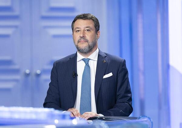 Ragazzi alla guida? Ecco l&#039;appello di Salvini ai genitori