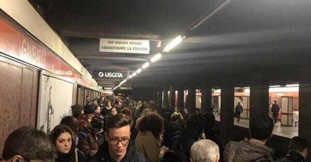 Cosa sta succedendo al trasporto pubblico di Milano? Il modello Napoli &egrave; a un passo...