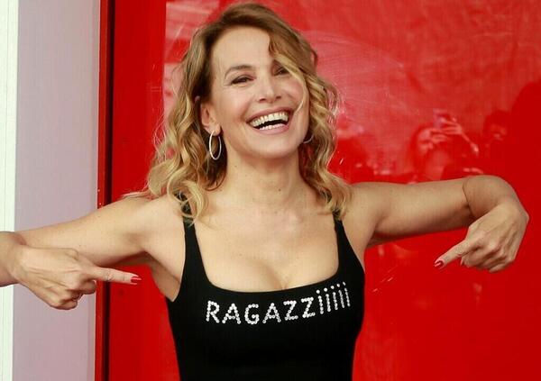 Selvaggia Lucarelli epitaffia la D&rsquo;Urso: &ldquo;Ha sguazzato per anni nelle vite degli altri&rdquo;. Ah, e lei, invece?