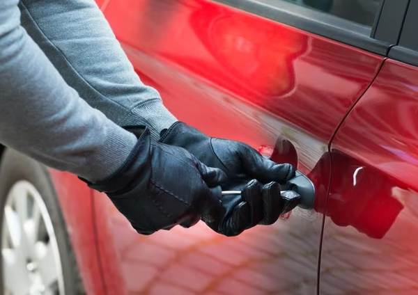 Boom di furti d&#039;auto: una ogni cinque minuti. Le regioni pi&ugrave; a rischio? Campania e Puglia