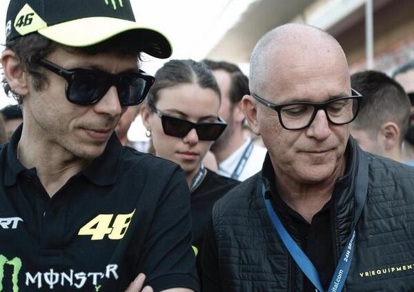 Alberto Tebaldi, AD della VR46, racconta il successo di Valentino a Misano: &quot;Appena arrivato in pista si illumina. Ora pu&ograve; davvero arrivare tra i migliori&quot;