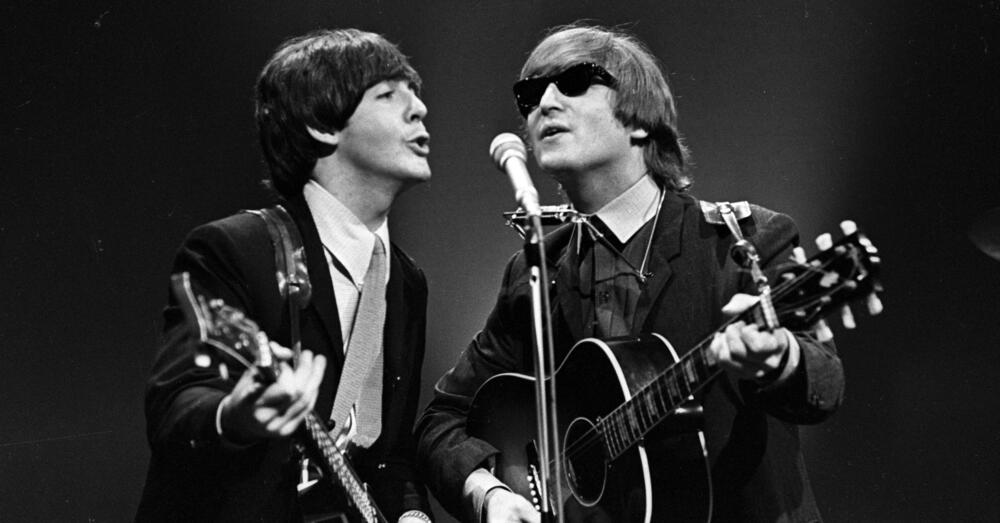 La nuova canzone dei Beatles con John Lennon, Kasparov e gli strani giorni di intelligenza artificiale che ci attendono, tra Nirvana, Taylor Swift e Tiziano Ferro