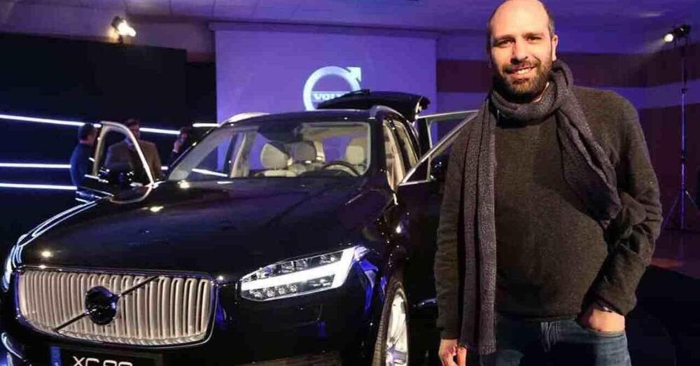 Svaligiata l&rsquo;auto di Checco Zalone: &ldquo;Mi hanno rubato pure le mutande&rdquo;