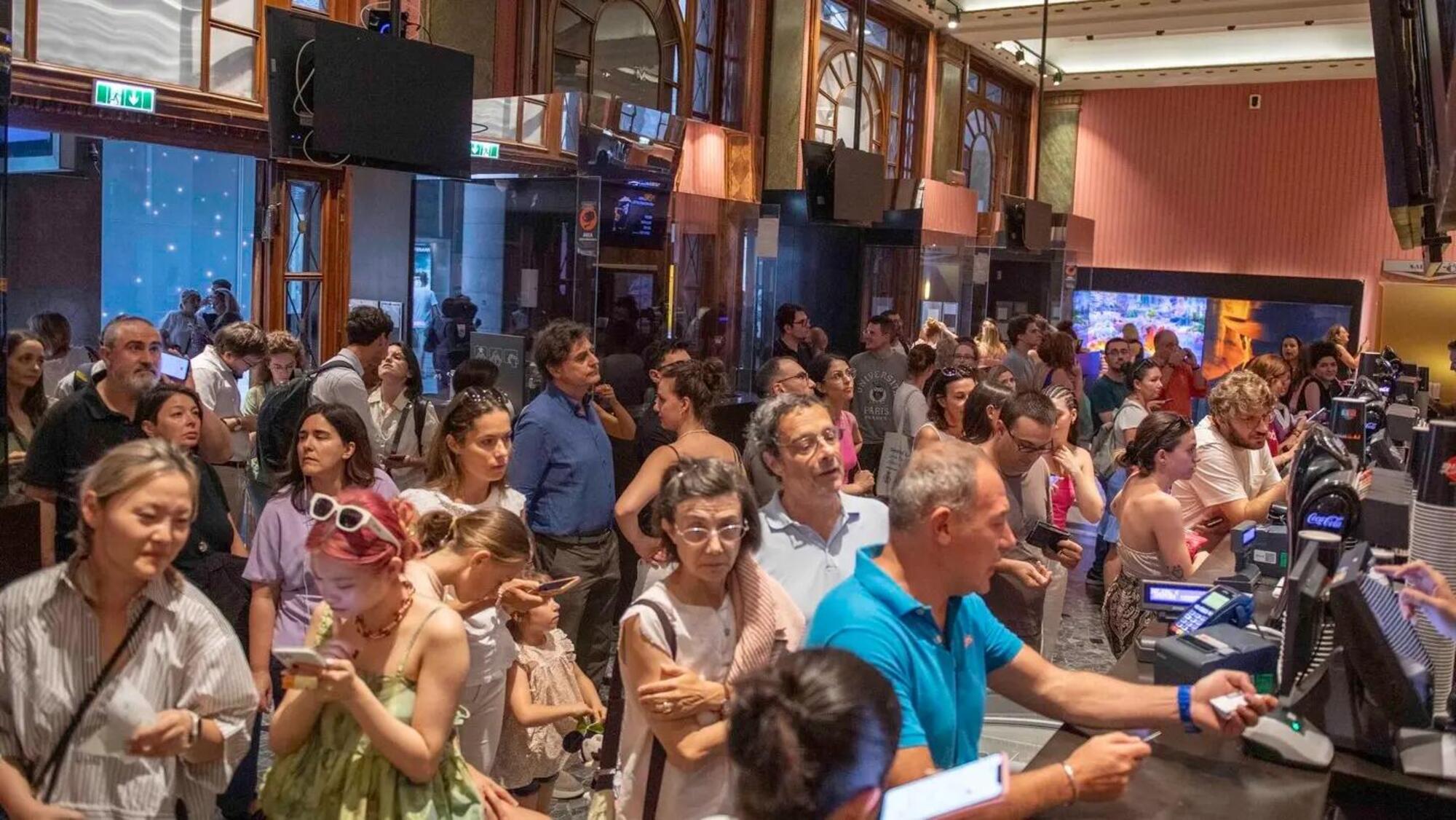 Il cinema Odeon di Milano