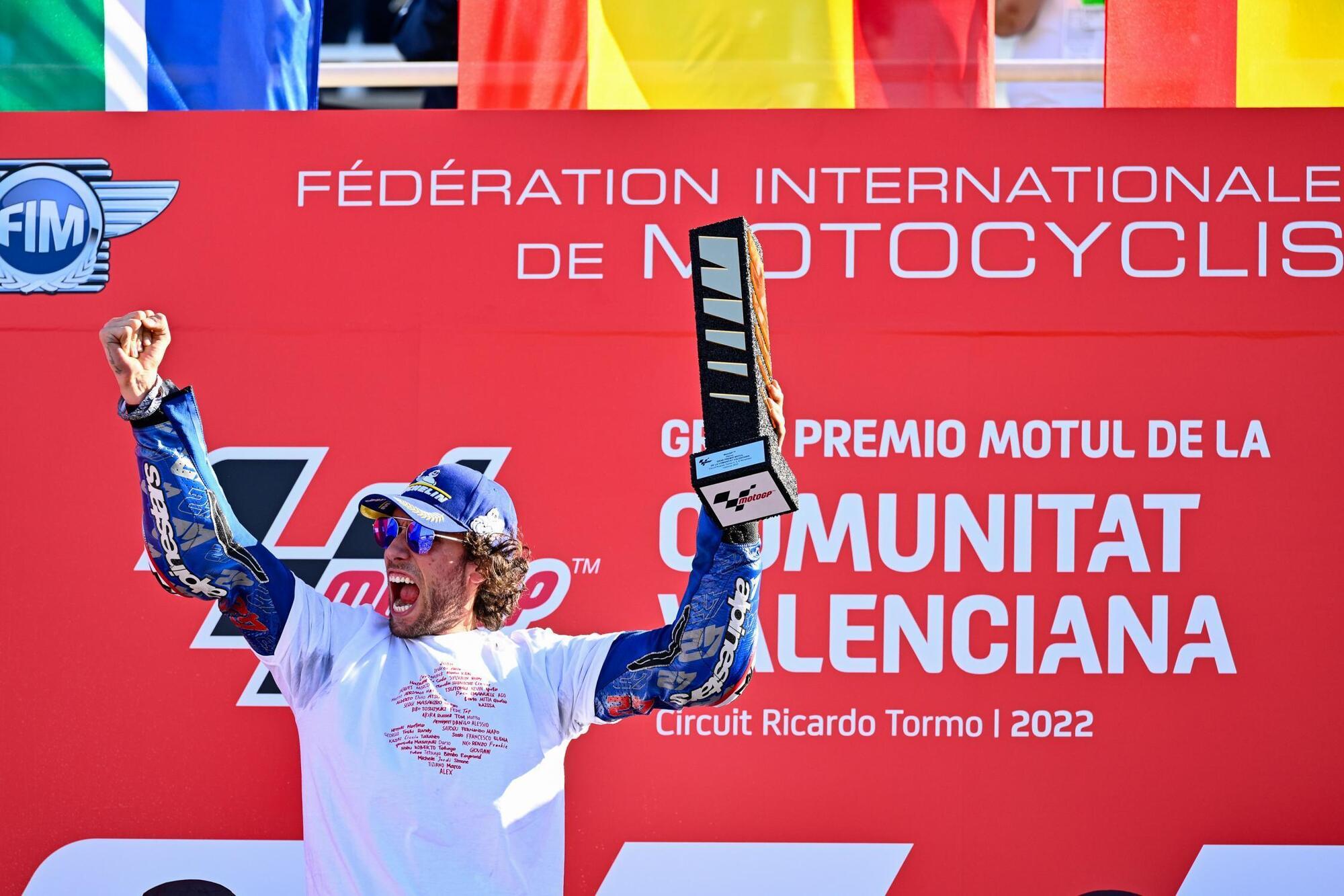 Alex Rins vince a Valencia l'ultima gara per la Suzuki