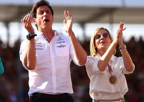 Toto Wolff, la moglie Susie e il paragone con Hamilton: &quot;Urliamo ma non abbiamo pensato al divorzio&quot;