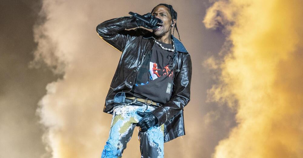 Travis Scott, prima grande popstar della trap, ci ha fregati: ma il pubblico del Circo Massimo a Roma &egrave; in grado di capirlo? O &egrave;... Utopia?