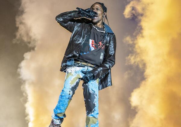 Travis Scott, prima grande popstar della trap, ci ha fregati: ma il pubblico del Circo Massimo a Roma &egrave; in grado di capirlo? O &egrave;... Utopia?