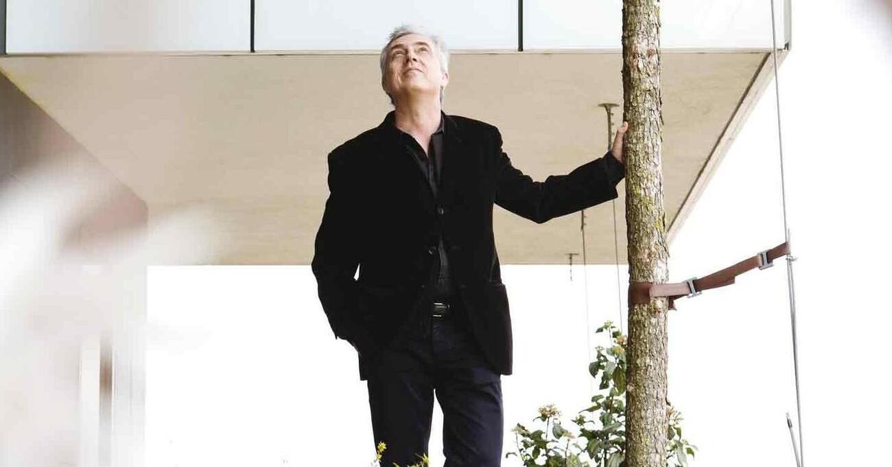 L&rsquo;architetto Boeri: &ldquo;Abbiamo visto la morte in faccia in autostrada per colpa di un delinquente su un camion contromano. Guidate con attenzione&rdquo;