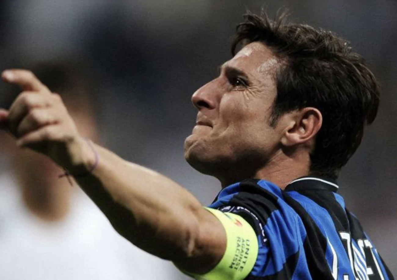 50 anni per Zanetti, il simbolo dell&rsquo;Inter che rischia di diventare un santino (come Jovanotti&hellip;)