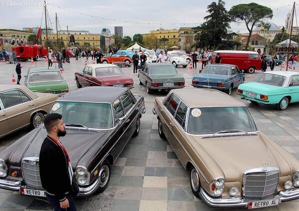 Perch&eacute; l&rsquo;Albania vi entrer&agrave; nel cuore: tra autostrade gratis, auto a olio di colza, prezzi bassi (ma cibo abbondante) e paesaggi mozzafiato 