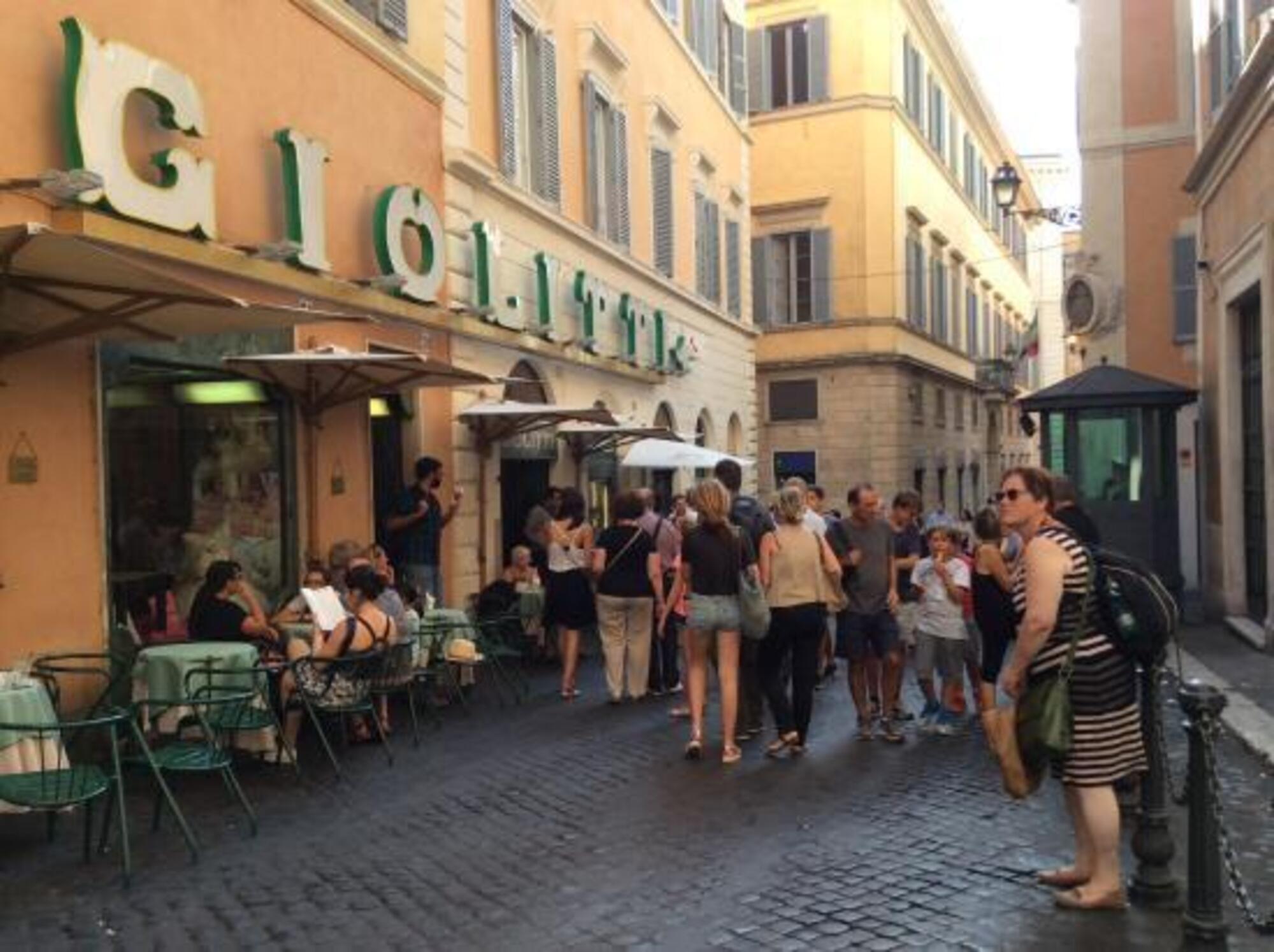 L'esterno dell'Antica Gelateria Giolitti