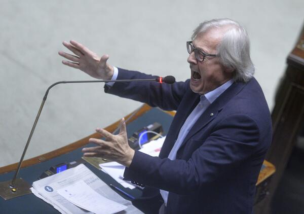 Sgarbi: &ldquo;Vannacci? La Meloni la pensa come lui&rdquo;. Sui prezzi folli delle vacanze rispetto all&rsquo;Albania: &ldquo;Li mando a caga*e&rdquo;. E sul Premio Strega&hellip;