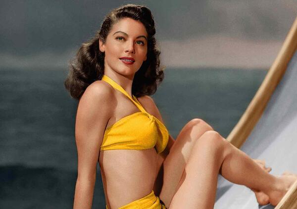 Tony Renis come Morgan chiama mign*tta Ava Gardner dal palco [VIDEO]