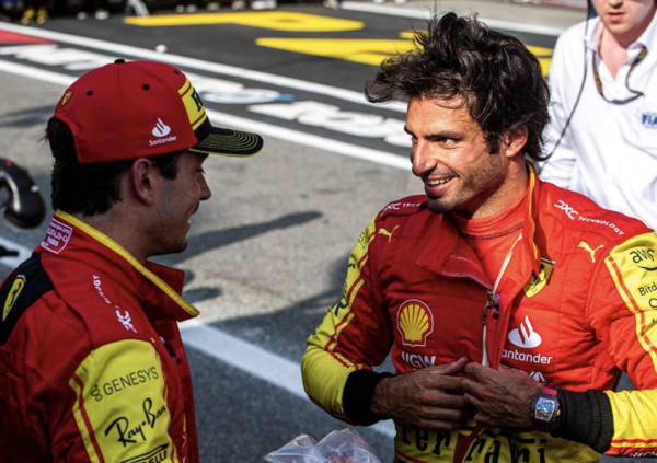 Carlos Sainz batte Leclerc anche con i ladri. Gli rubano l&rsquo;orologio ma&hellip; 