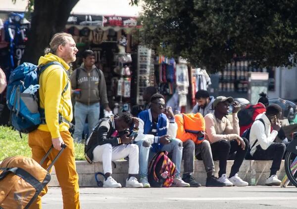 Una giornata alla Stazione Centrale, tra &quot;apparenza&quot; milanese e &quot;trascuratezza&quot; italica. In mezzo il degrado, immaginato (e non vissuto) da Aldo Cazzullo