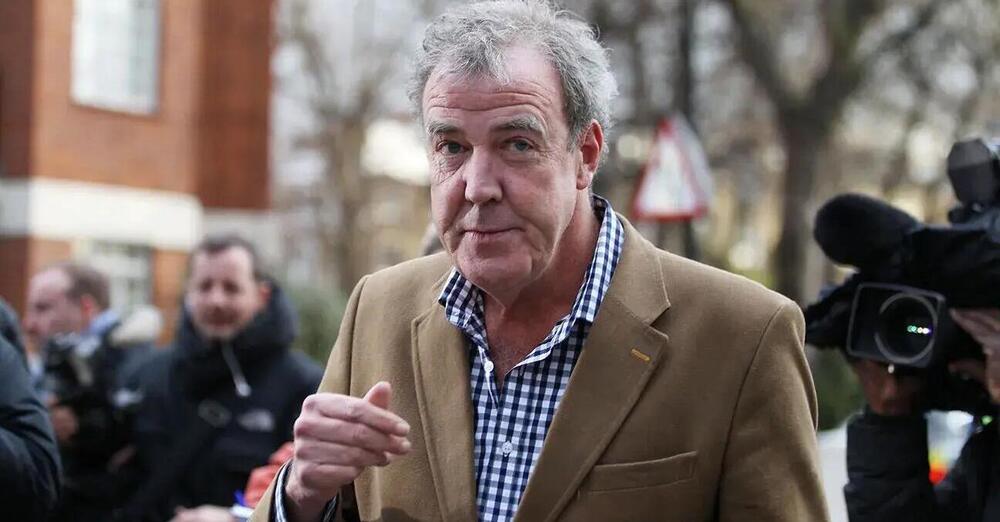 Jeremy Clarkson sul caso Amarena: &ldquo;Uccisa per errore? Non puoi scambiare un orso per un coniglio&rdquo;