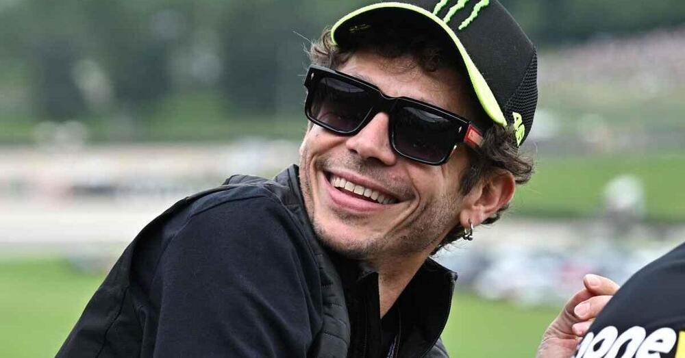 &ldquo;Ok Jovanotti, Cremonini e non solo, ma se &egrave; domenica&hellip;&rdquo;: Valentino Rossi non cambia la musica