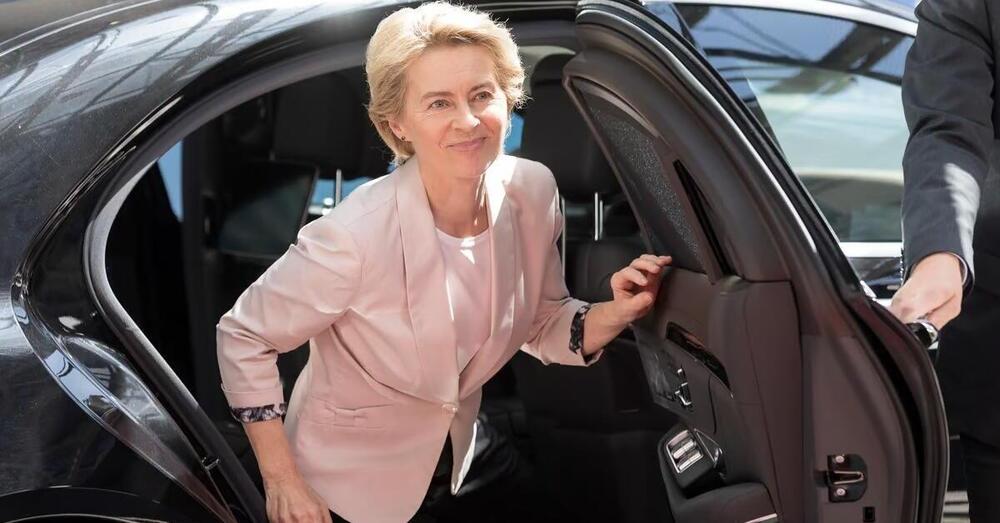 L&rsquo;Europa si sveglia sull&rsquo;invasione delle auto elettriche cinesi e Von der Leyen preannuncia un&rsquo;inchiesta. Pechino risponde minacciando