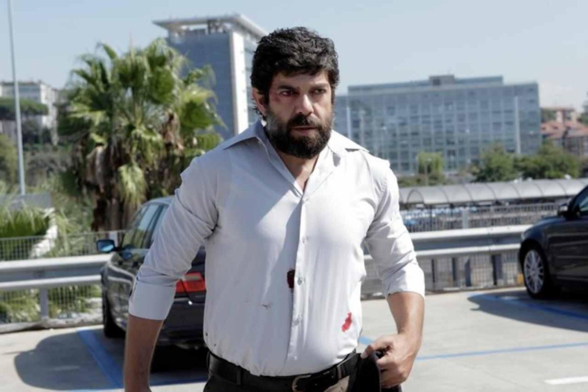 Pierfrancesco Favino nel film "Senza nessuna pietà"