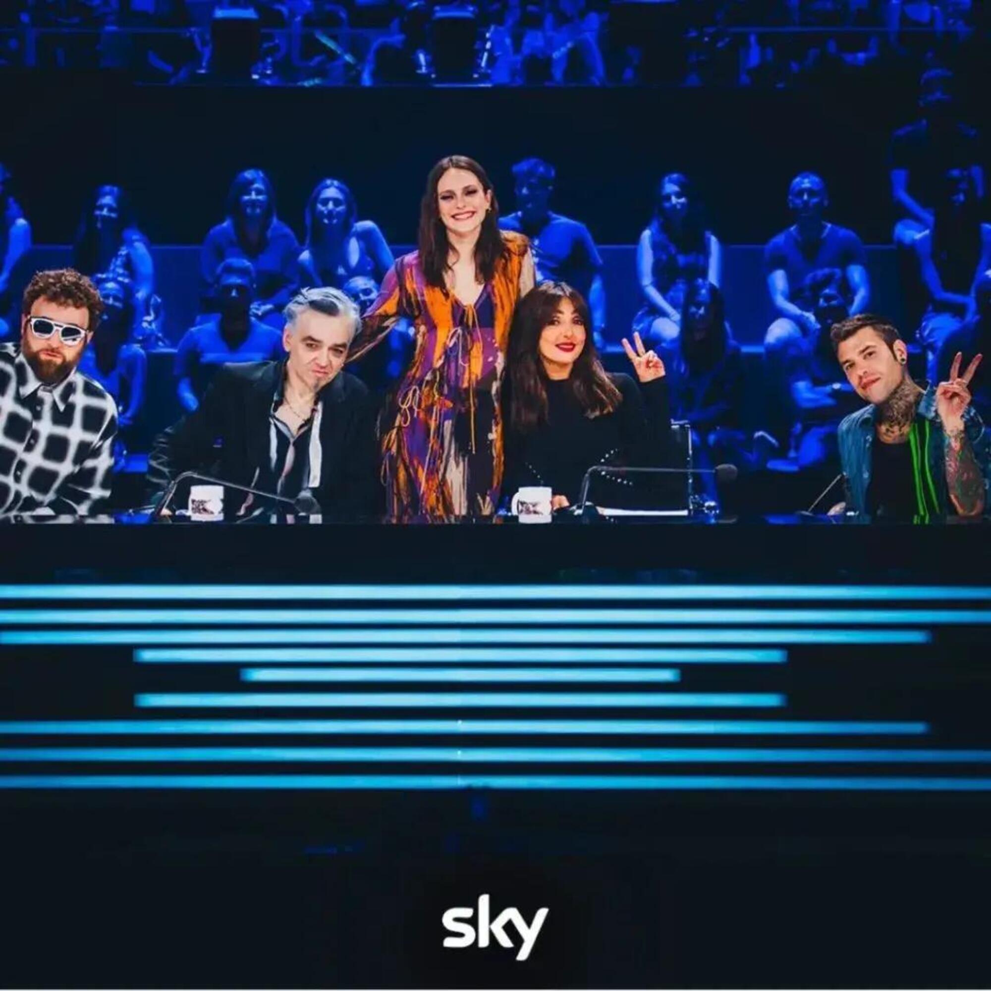 I giudici di X Factor Ambra Angiolini, Fedez, Morgan e Dargen D&#039;Amico e la conduttrice Francesca Michielin