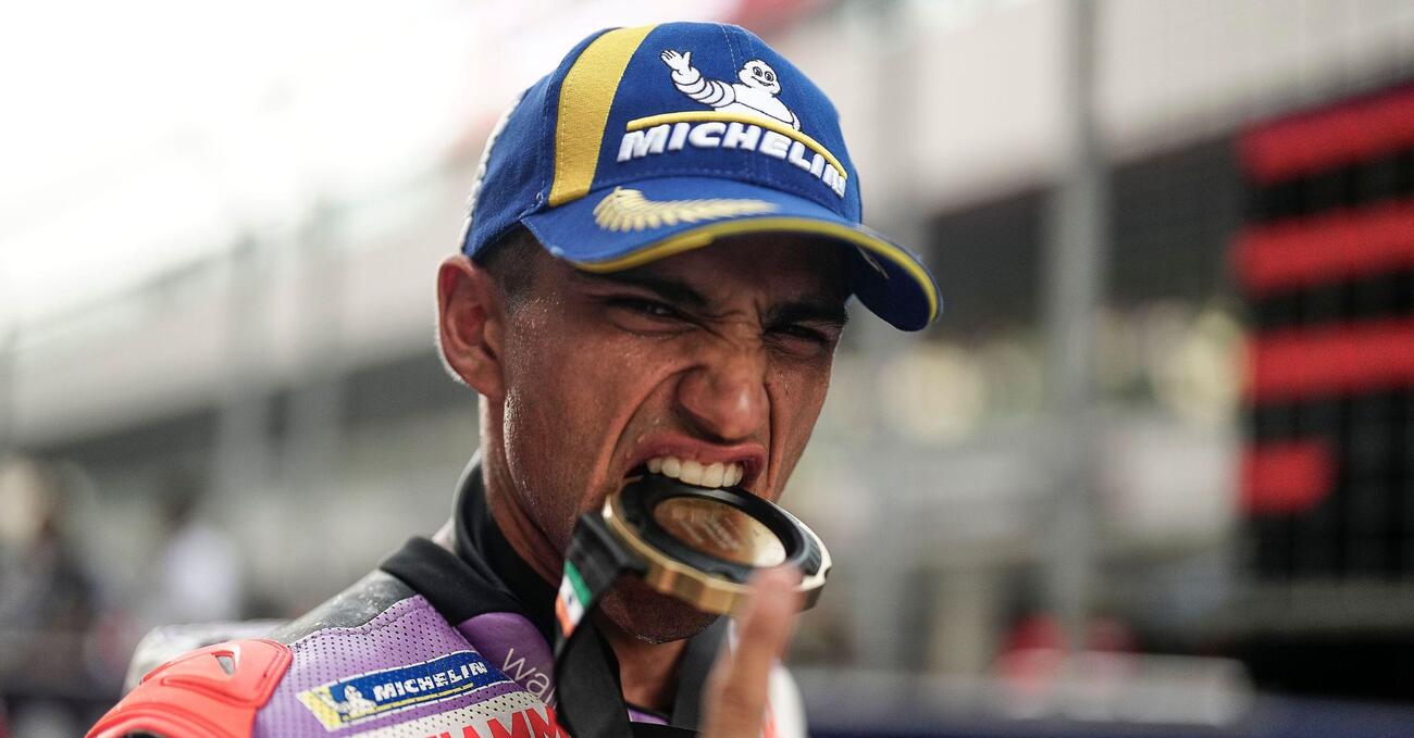 Jorge Mart&iacute;n vuole il mondiale, Marco Bezzecchi come un missile nel deserto: tutto il meglio della Sprint in India