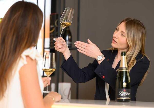 Siamo andati a degustare nella &quot;Capitale dello champagne&quot;: ecco tutto quello che c&#039;&egrave; da sapere sullo spumante pi&ugrave; famoso al mondo 