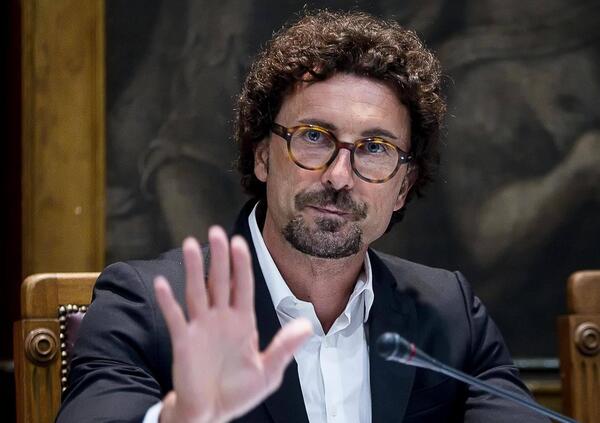 Le parole choc dell&rsquo;ex ministro Toninelli sulla strage del bus