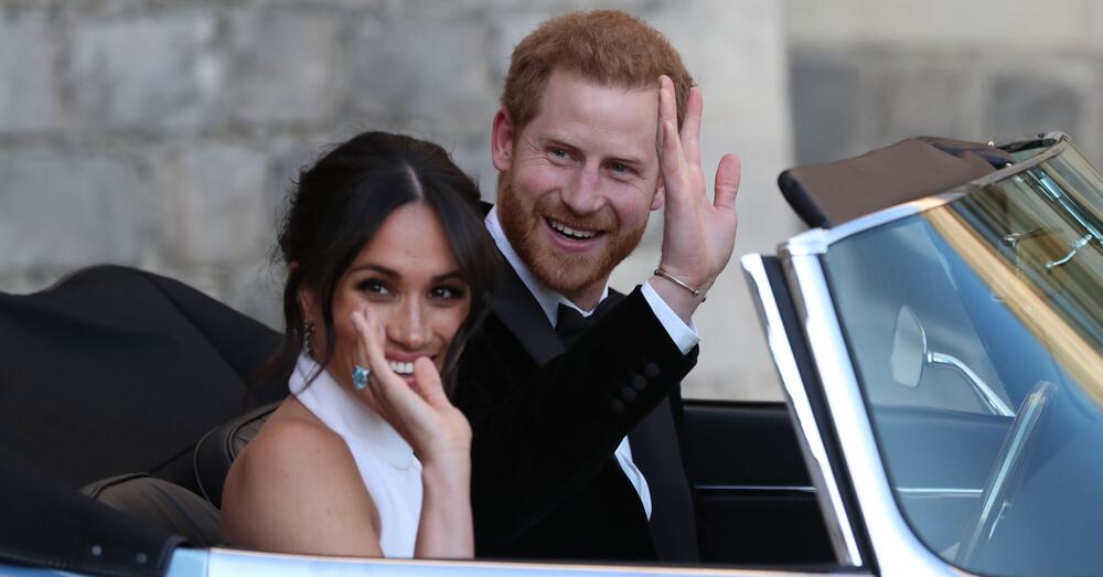 Altro che ecologisti: guardate quanti suv usano Harry e Meghan per fare pochi metri [VIDEO]