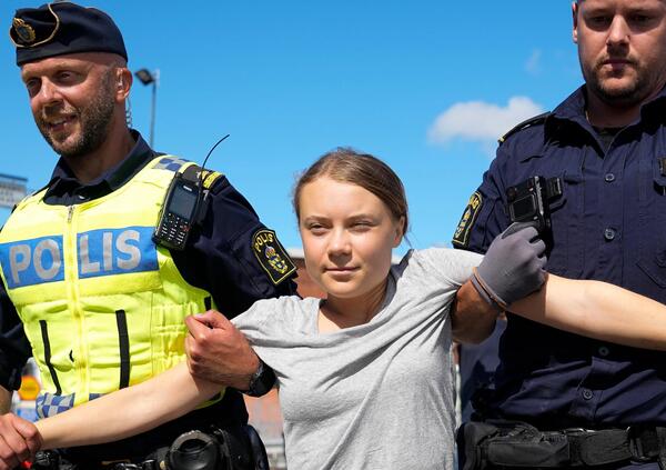 Greta Thunberg deve pagare una multa: ma un&#039;ambientalista come lei usa l&#039;auto? Il motivo &egrave; un altro...