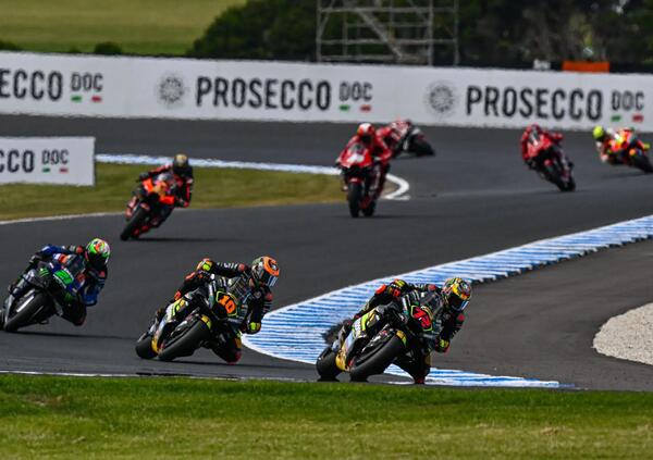 La MotoGP a Phillip Island rischia il disastro e Dorna inverte le gare, Capirossi: &ldquo;Il problema non &egrave; la pioggia&rdquo;