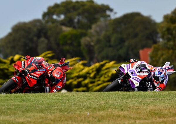 Mart&iacute;n infierisce su Bagnaia, Marquez soffre e Dorna stravolge gli orari: tutto quello che &egrave; successo nel venerd&igrave; di Phillip Island 