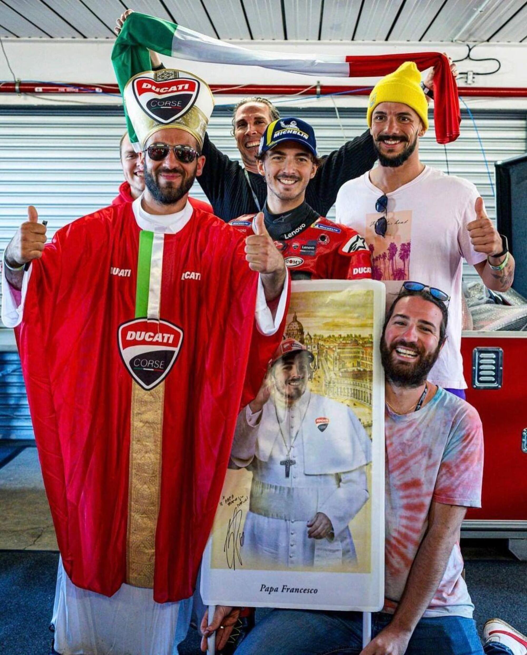 Papa Francesco Bagnaia con i fan Australia