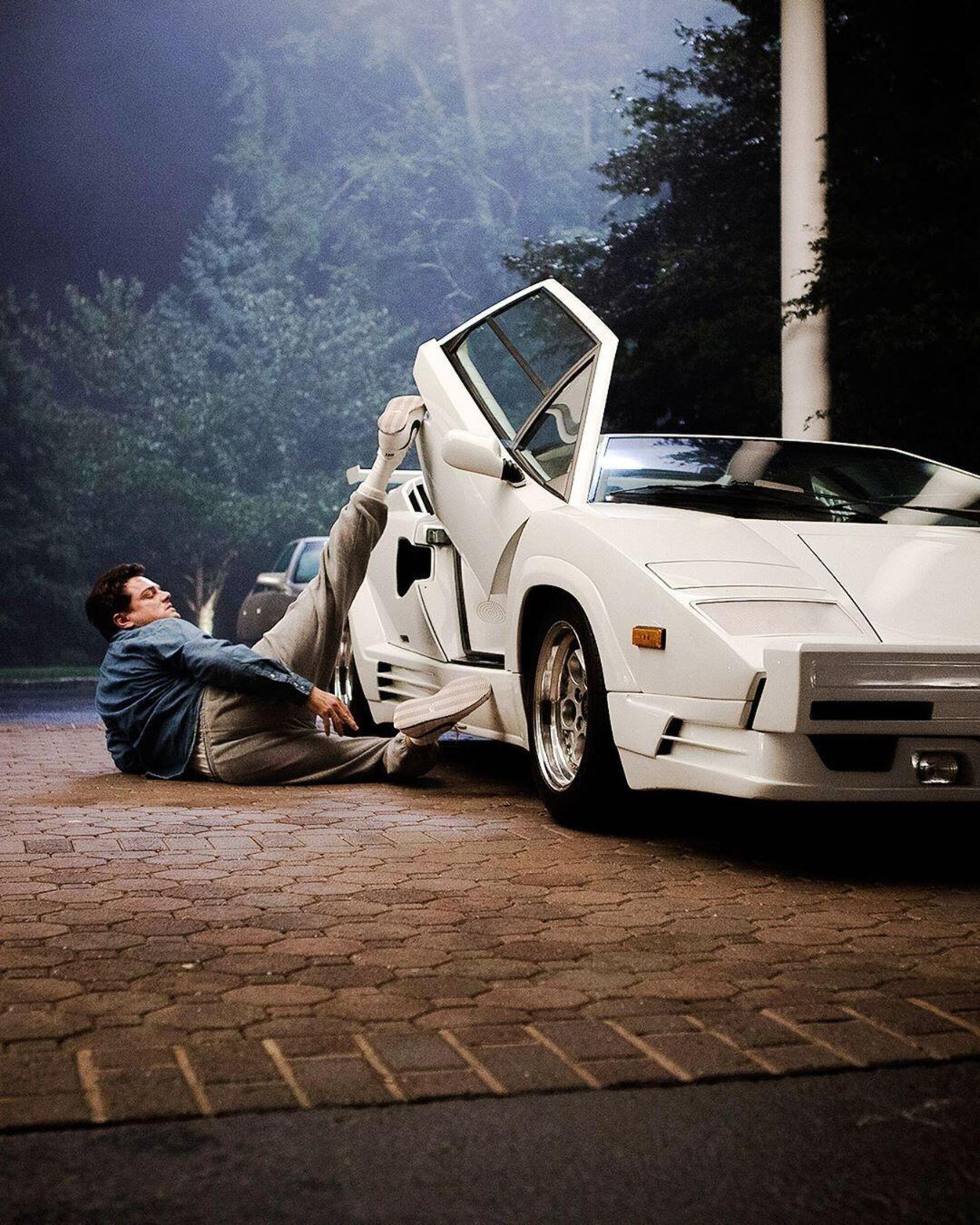 lamborghini countach wolf of wall street dicaprio