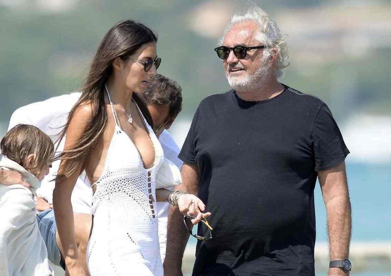 Flavio Briatore conclude i lavori al Billionaire e fa gi&agrave; discutere: gioiello per l&#039;economia locale o una scelta per nulla green?