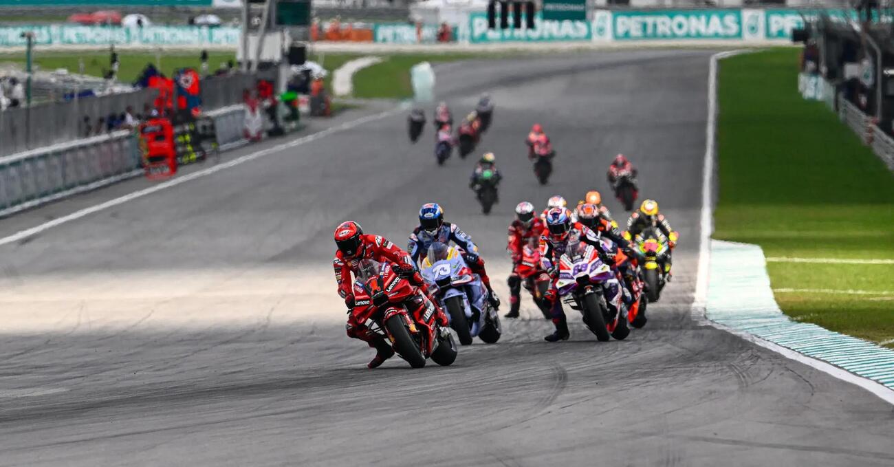 Le ansie di Bagnaia e Mart&igrave;n, Alex Marquez che ne approfitta e Bastianini uomo squadra: tutto sul sabato di Sepang