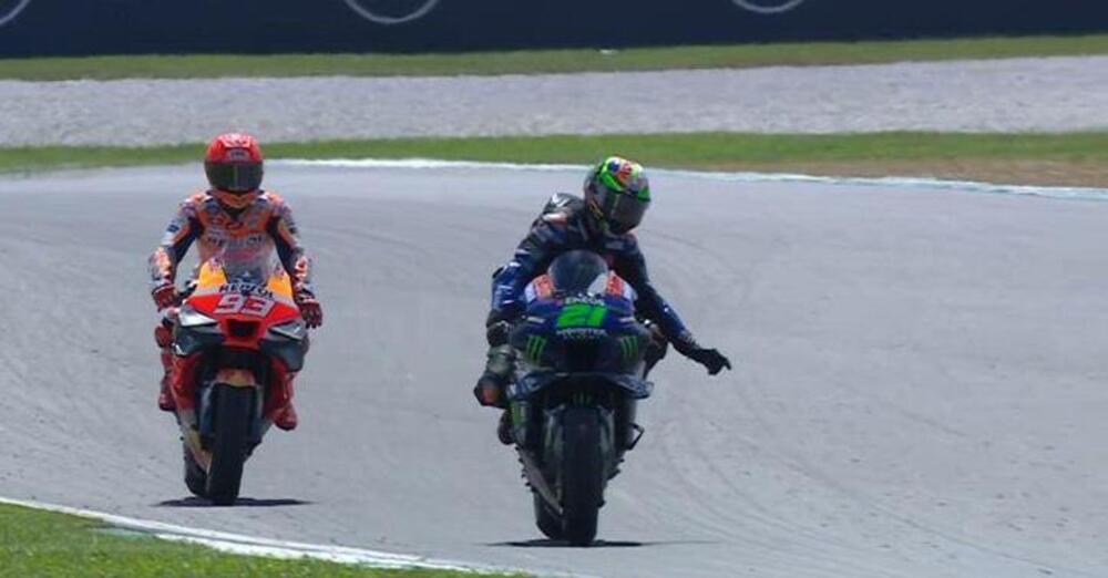 Ok, ma avete visto l&#039;assurda battaglia di Marc Marquez a Franco Morbidelli nelle qualifiche di Sepang?