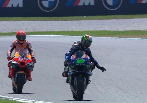 Ok, ma avete visto l&#039;assurda battaglia di Marc Marquez a Franco Morbidelli nelle qualifiche di Sepang?