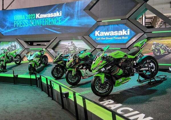 Ma &egrave; Eicma o un film? Due tedeschi sfiorano il &ldquo;colpo grosso&rdquo; ma... Ecco cosa hanno provato a fare con una moto Kawasaki