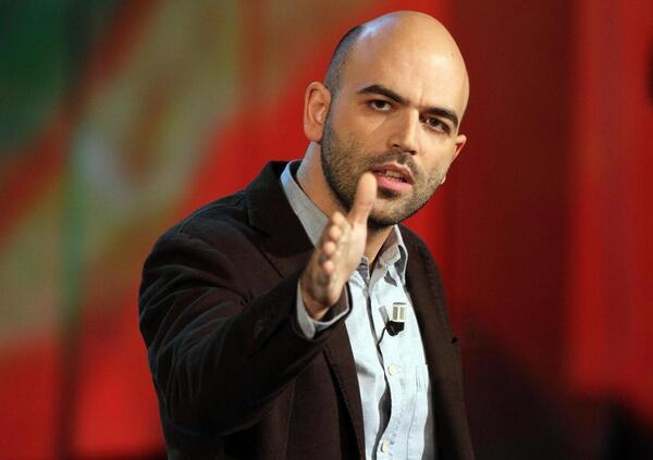 Roberto Saviano le spara grosse: davvero ci vuol far credere di aver &ldquo;studiato su 13 mila libri&rdquo;?