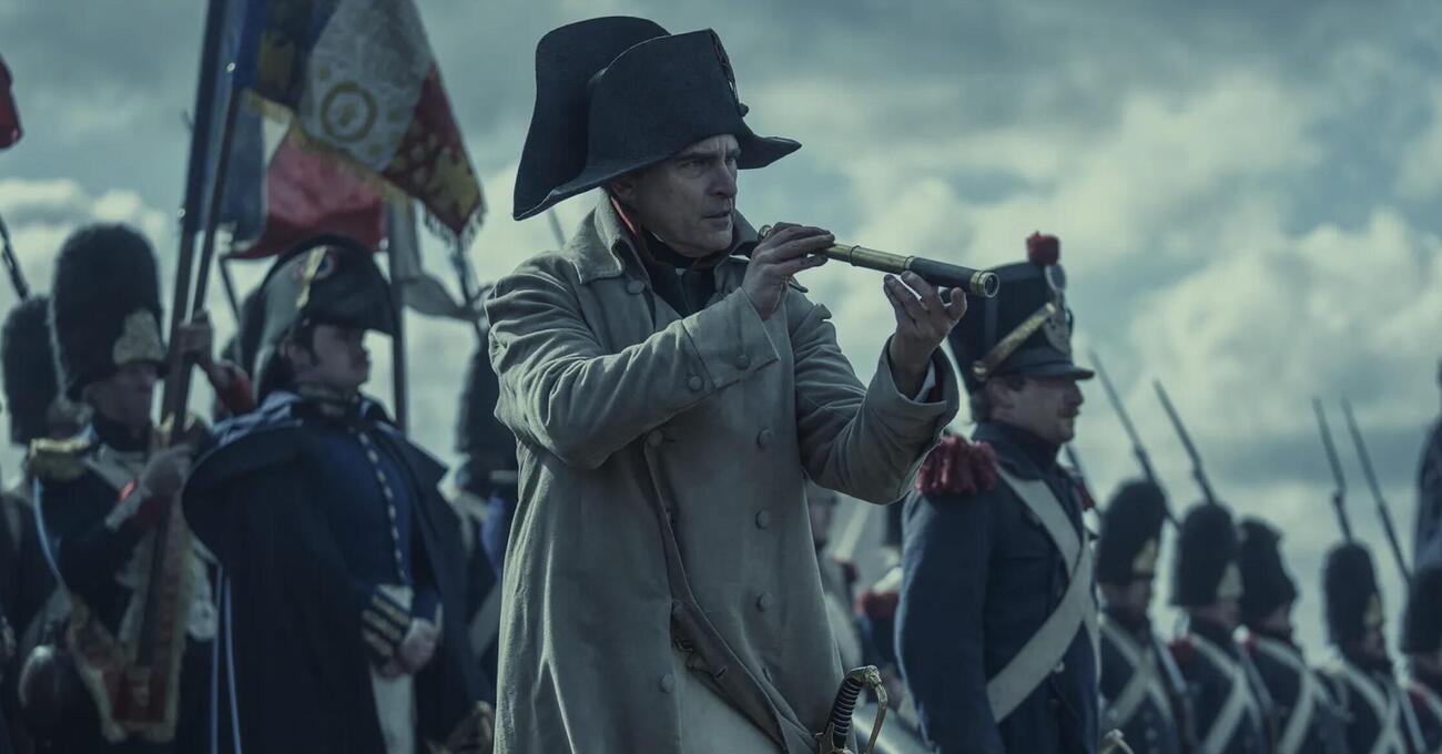 Napoleon di Ridley Scott &egrave; epico, anche se Joaquin Phoenix non convince. Ecco perch&eacute;...