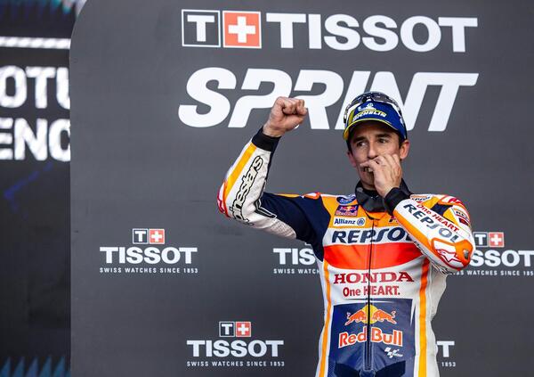 Farewell Honda! Marc Marquez in lacrime sul podio di Valencia: &ldquo;La porta &egrave; aperta&rdquo;. E su Martin&hellip;