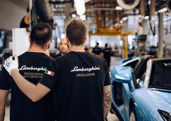 Lamborghini a tutta velocit&agrave; verso il futuro (lavorativo): ecco le novit&agrave; per i dipendenti. Altre aziende seguiranno?