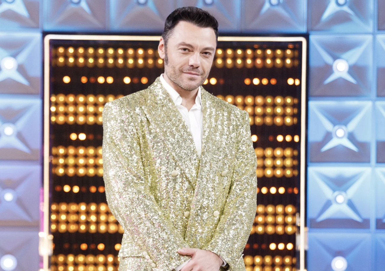 Bonolis in guerra, Urtis e gli ormoni femminili e Tiziano Ferro &ldquo;drag queen&rdquo;... A tutto gossip con Alessi