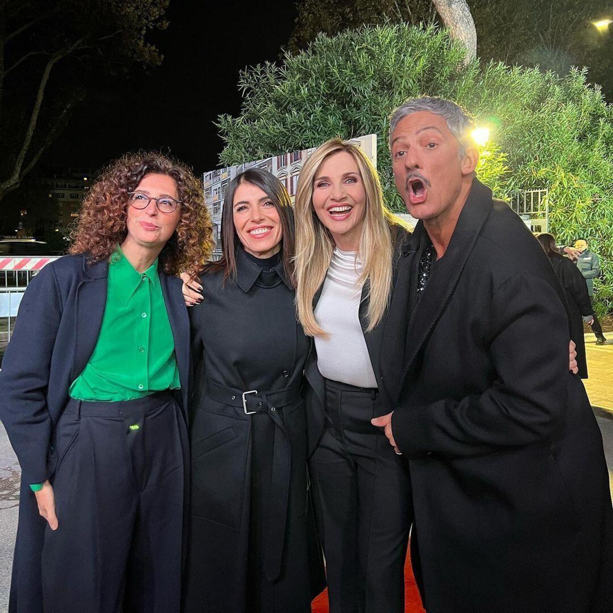 Le co-conduttrici di Sanremo 2024 insieme a Fiorello