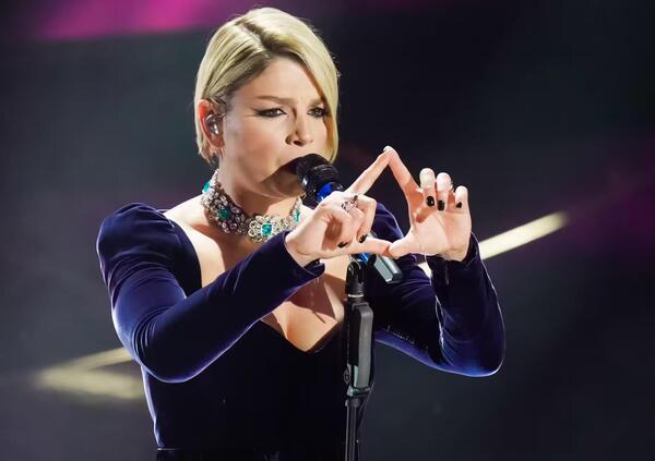 Ecco perch&eacute; Emma Marrone mi odia. Parla il critico Michele Monina: &ldquo;Dalle stroncature alla battuta su Belen e i finti sold out. E ora a Sanremo&hellip;&rdquo;