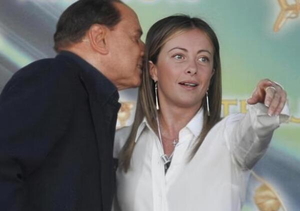 Da Silvio a Giorgia? Come dal Nuovo al Vecchio Testamento: ecco com&rsquo;&egrave; cambiata la propaganda politica da Berlusconi a Meloni