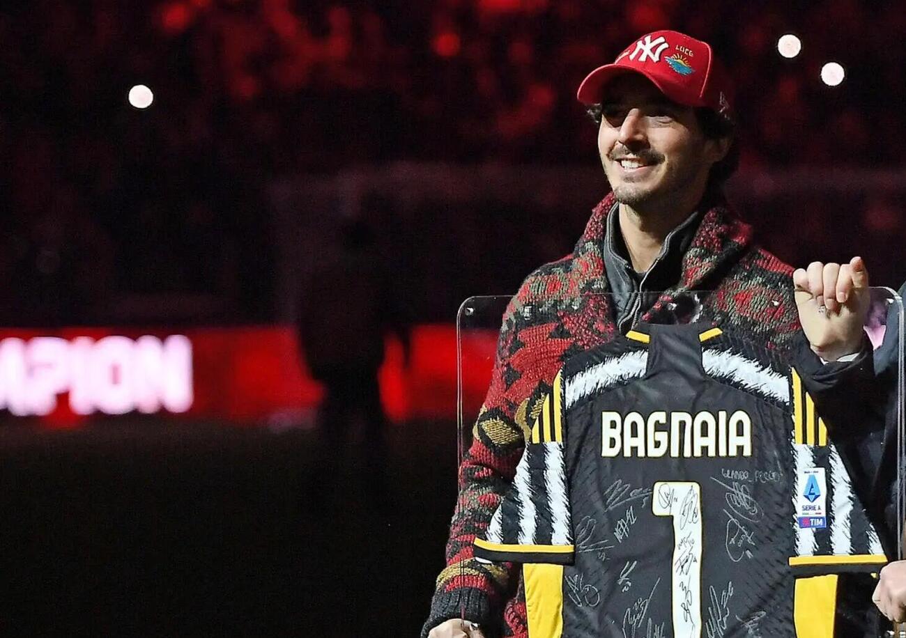 I primi effetti del mondiale bis di Pecco Bagnaia: il tributo dello Stadium e una BMW in pi&ugrave; in garage 